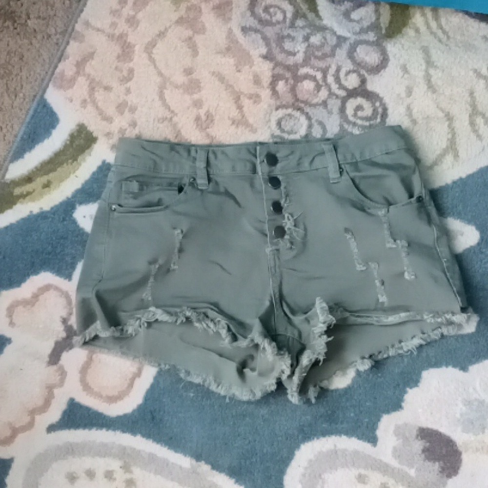 Women's ripped shorts army green EUC